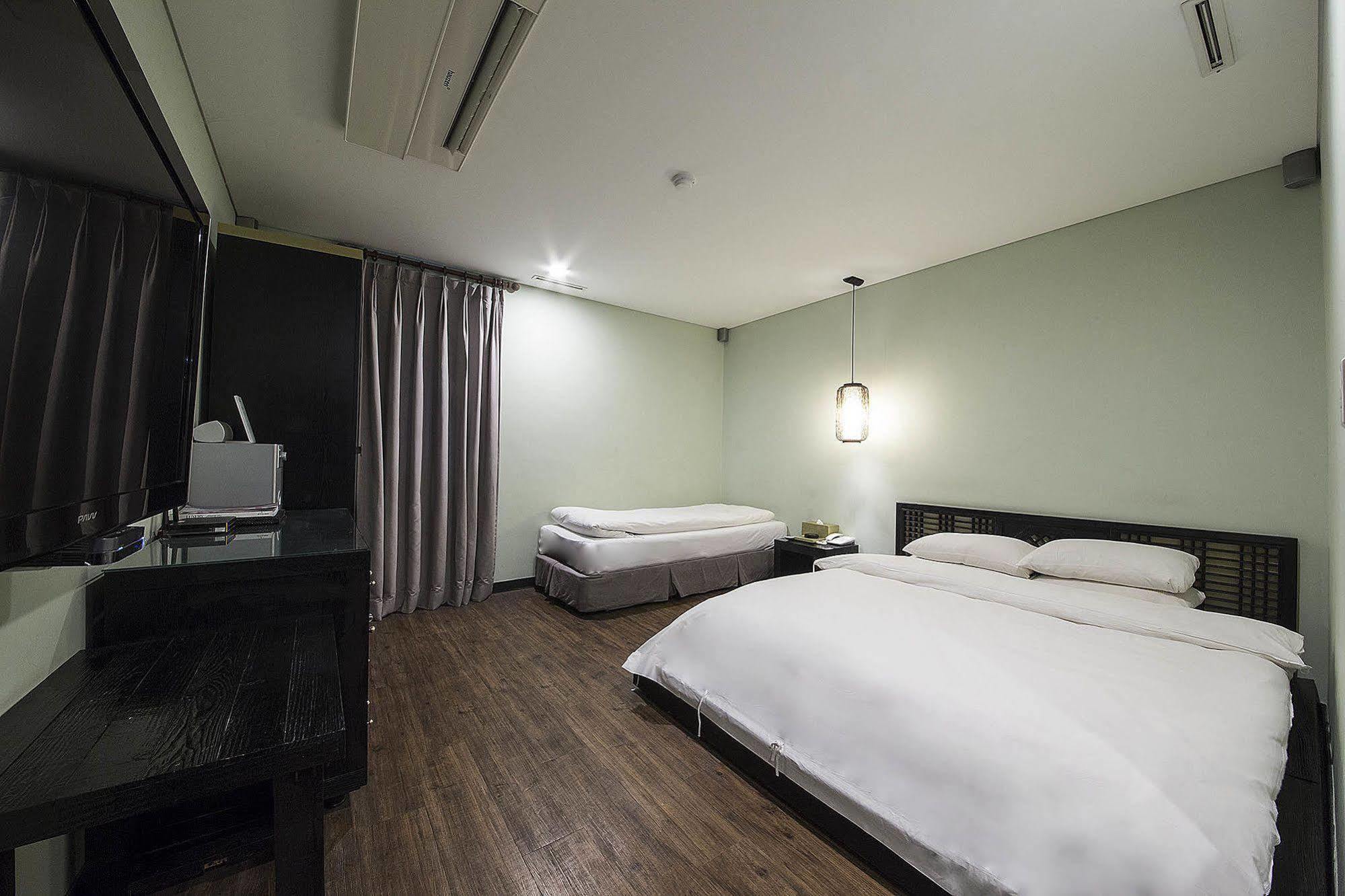 Mate Hotel Seoul Gimpo Exteriör bild