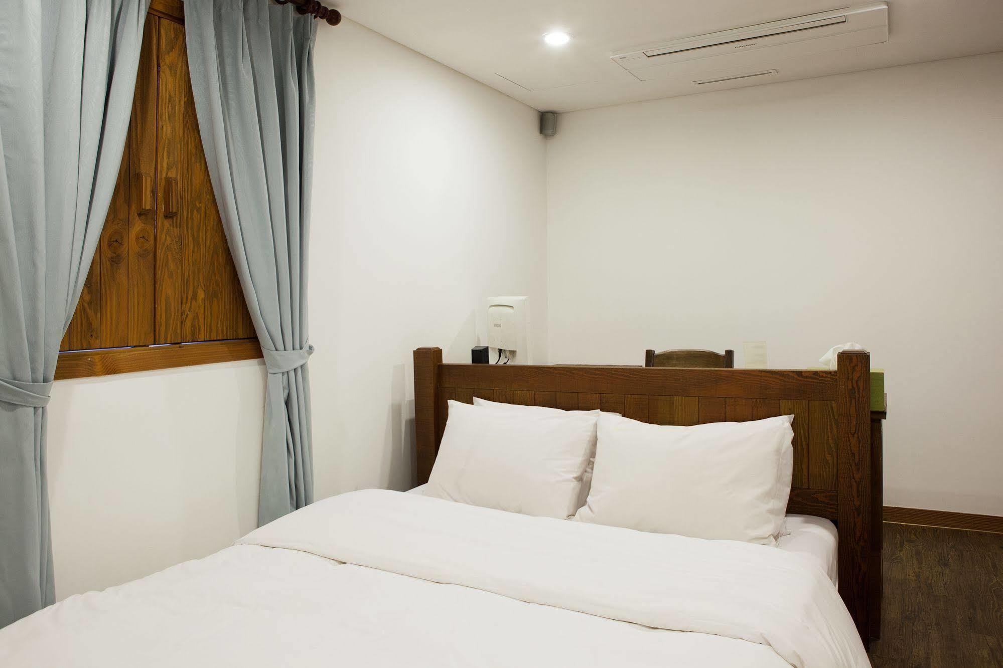 Mate Hotel Seoul Gimpo Exteriör bild
